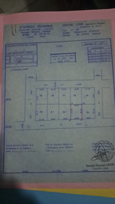 2 lots collés cloturés avec titre foncier proche du marché